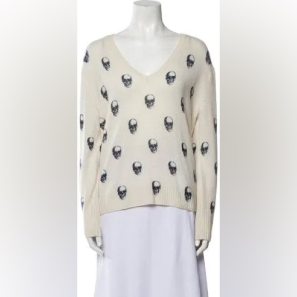 Skull Cashmere Gray and Black V-Neck Sweater